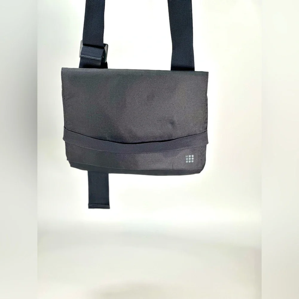 Moleskine Black Messenger/Shoulder Bag-Unisex